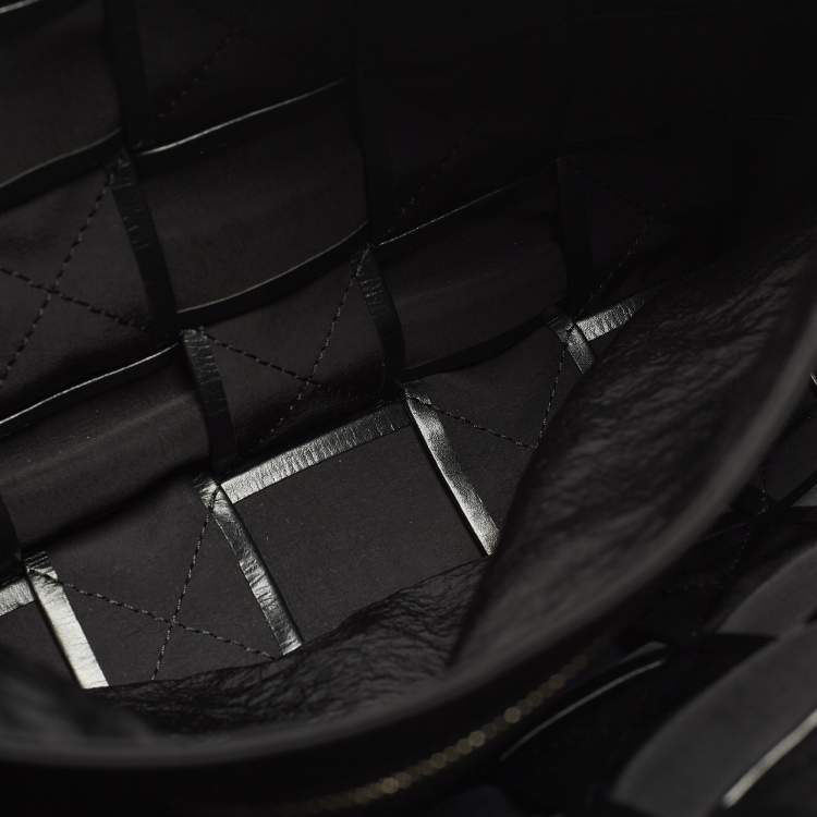 Pre Owned Bottega Veneta Cassette Black Maxi Intrecciato Leather Shoulder Bag