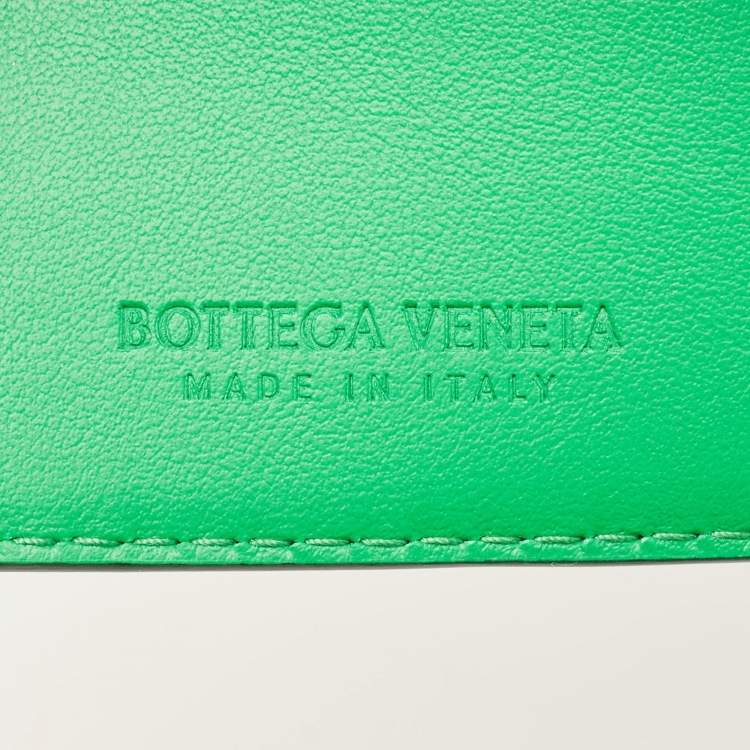 Pre Owned Bottega Veneta Dark Green Intrecciato Leather Bifold Wallet