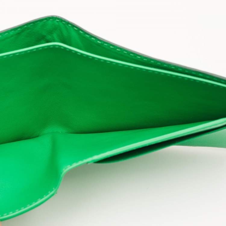 Pre Owned Bottega Veneta Dark Green Intrecciato Leather Bifold Wallet