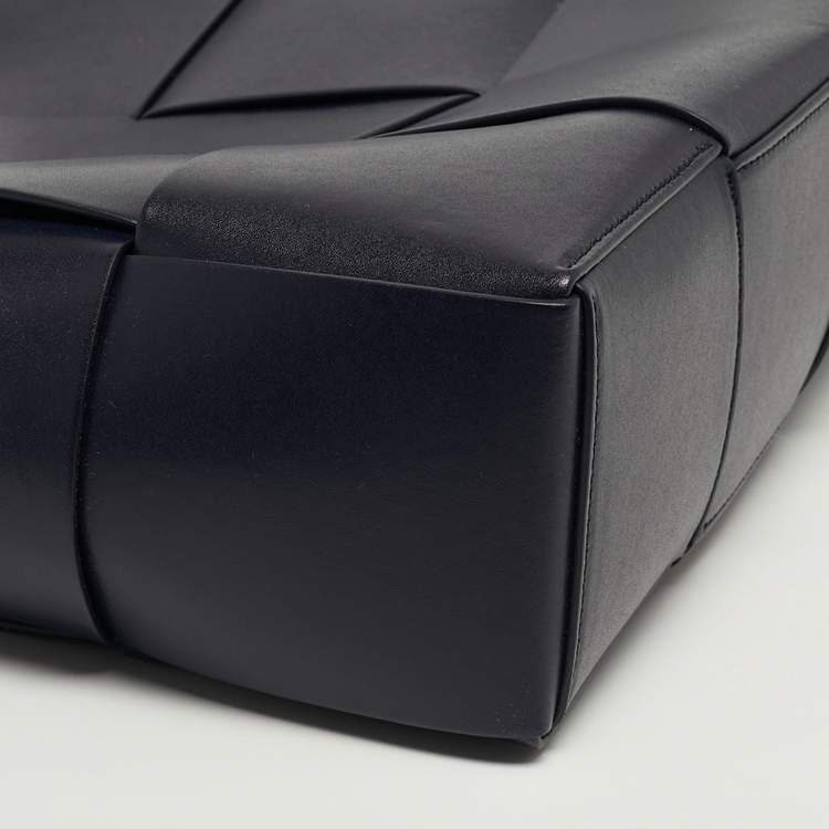 Pre Owned Bottega Veneta Arco Medium Intreccio Leather Tote