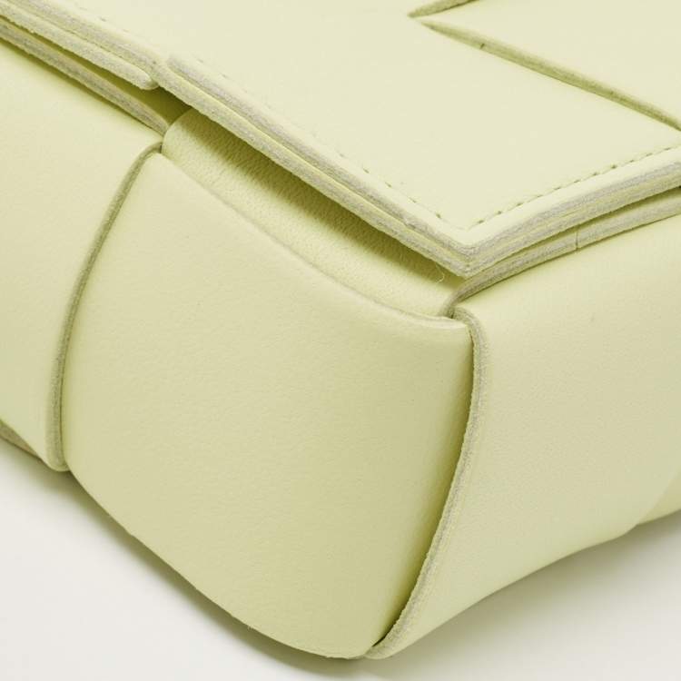 Pre Owned Bottega Veneta Yellow Green Intrecciato Leather Mini Cassette Messenger Bag