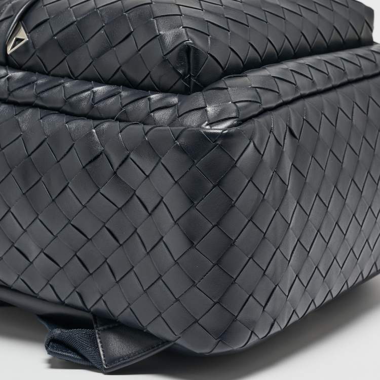 Pre Owned Bottega Veneta Navy Blue Intrecciato Leather Medium Archetypal Backpack