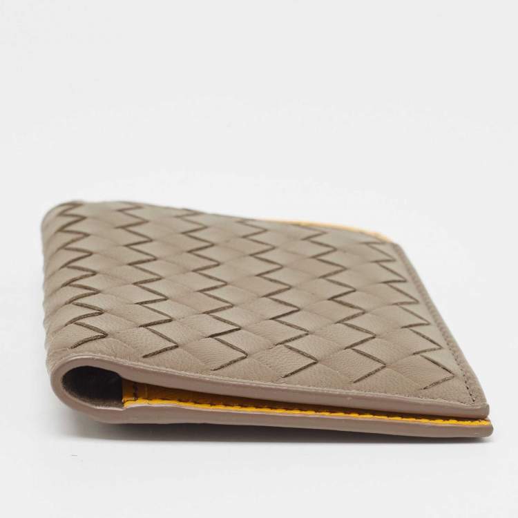 Pre Owned Bottega Veneta Brown/Yellow Intrecciato Leather Bifold Card Case