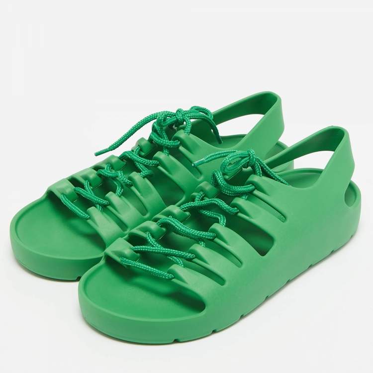 サンダル BOTTEGA VENETA Slippers and Clogs Men Rubber Green/Liana Bottega Veneta Slippers and Clogs Men Rubber Green/Liana | B