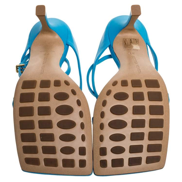 مملوكة مسبقًا Bottega Veneta Blue Leather Square Toe Ankle Strap Sandals Size 37