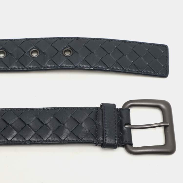 مملوكة مسبقًا Bottega Veneta Navy Blue Intrecciato Leather Buckle Belt 95CM