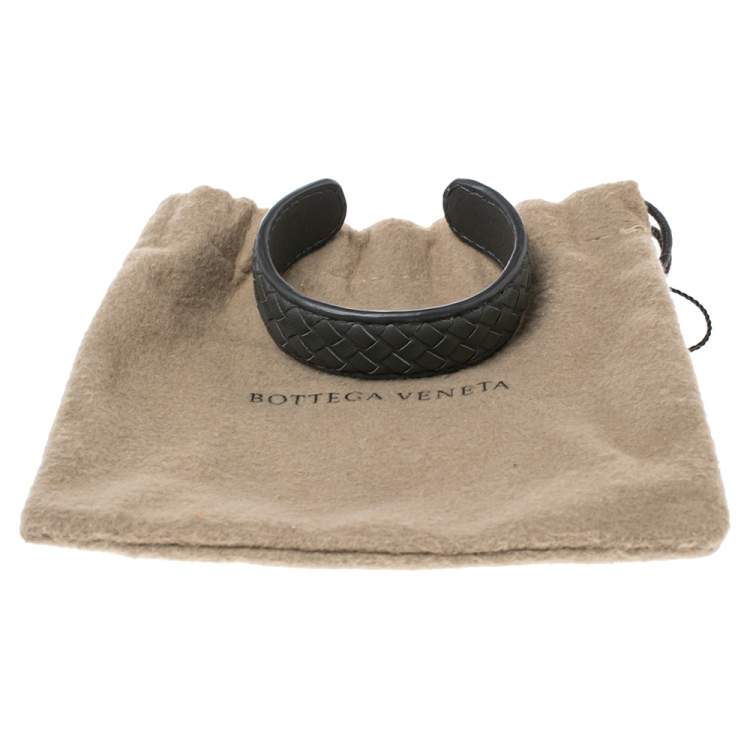 Pre Owned Bottega Veneta Grey Intrecciato Leather Open Cuff Bracelet M