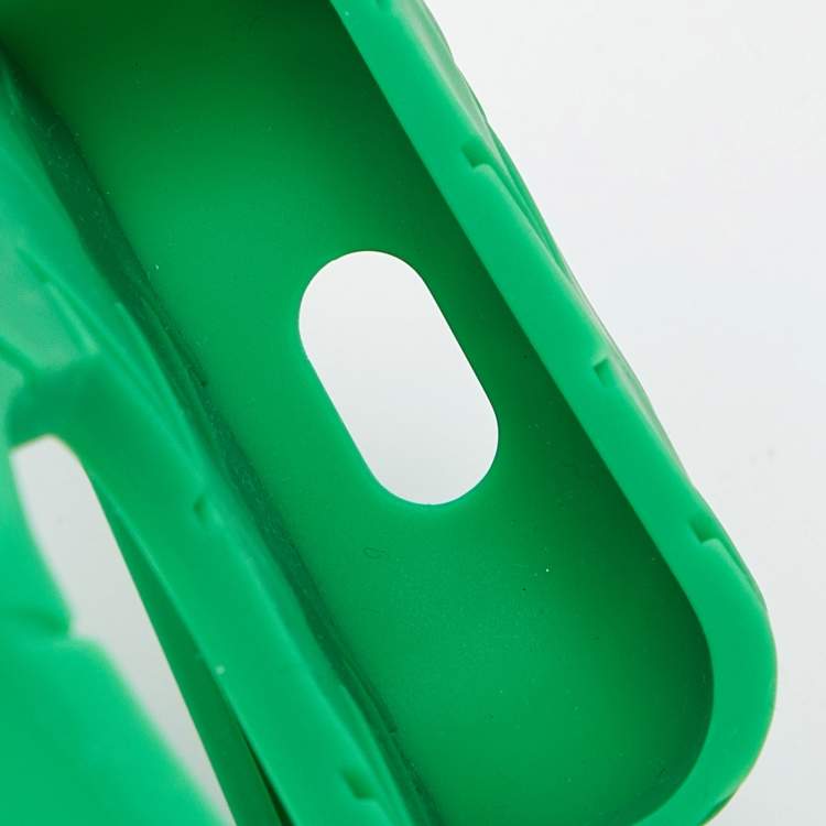 Pre Owned Bottega Veneta Green Intrecciato Rubber Silicone iPhone 13 Pro Case