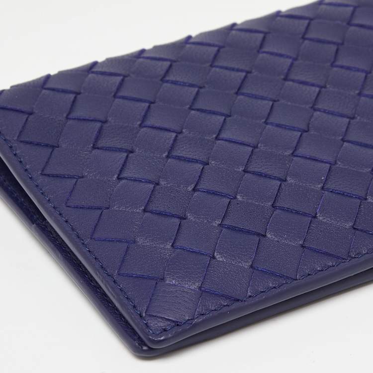 Pre Owned Bottega Veneta Indigo Intrecciato Leather Passport Holder