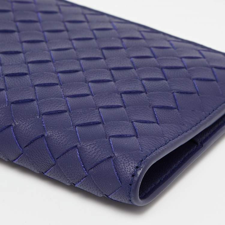Pre Owned Bottega Veneta Indigo Intrecciato Leather Passport Holder