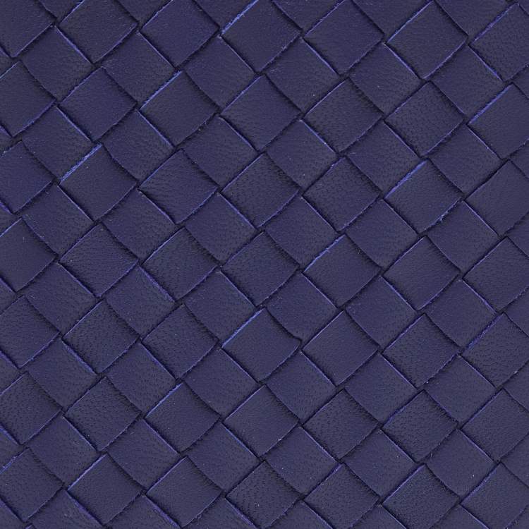 Pre Owned Bottega Veneta Indigo Intrecciato Leather Passport Holder