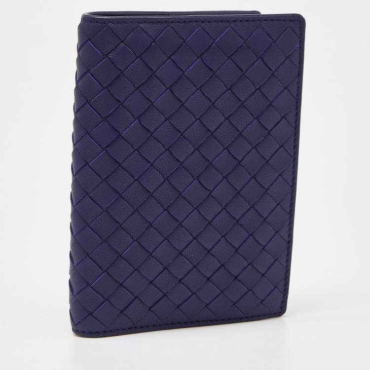Pre Owned Bottega Veneta Indigo Intrecciato Leather Passport Holder