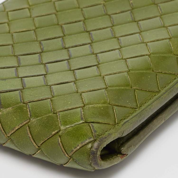 Pre Owned Bottega Veneta Light Green Intrecciato Leather Bifold Wallet