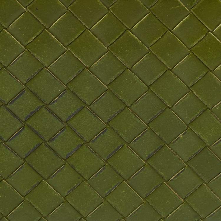 Pre Owned Bottega Veneta Light Green Intrecciato Leather Bifold Wallet