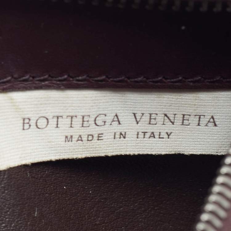 مملوكة مسبقًا Bottega Veneta Dark Burgundy Intrecciato Leather Card Holder
