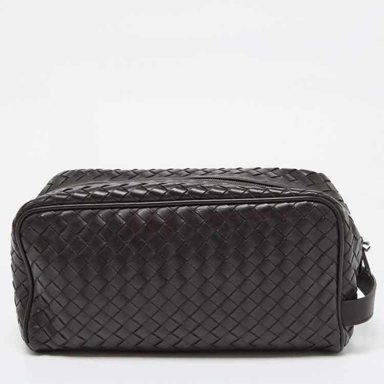 مملوكة مسبقًا Bottega Veneta Dark Brown Intrecciato Leather Travel Pouch