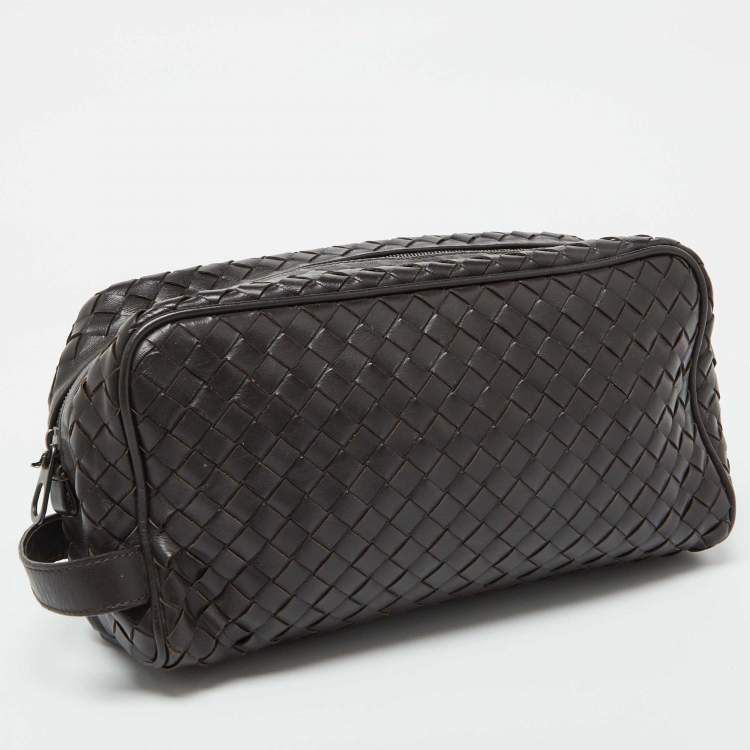 مملوكة مسبقًا Bottega Veneta Dark Brown Intrecciato Leather Travel Pouch
