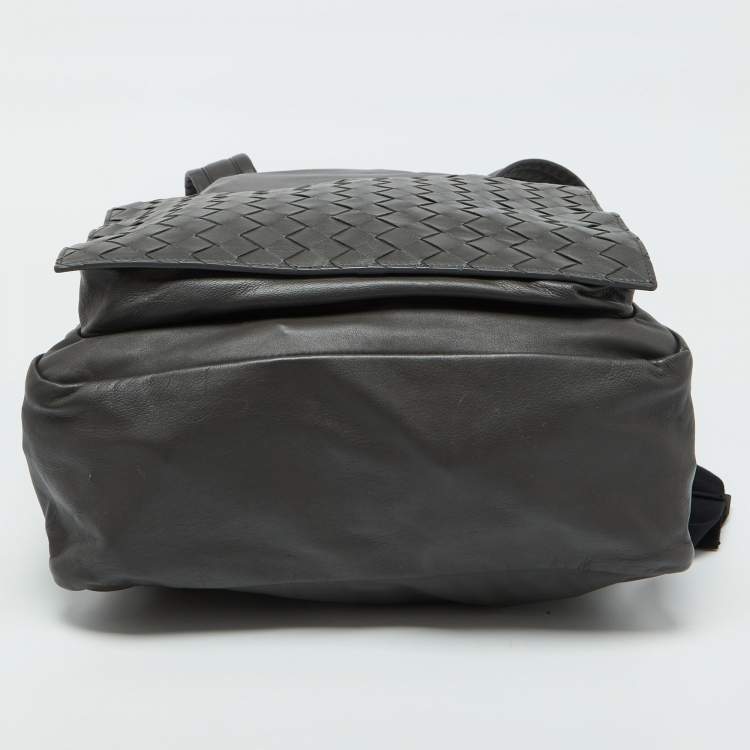 Pre Owned Bottega Veneta Grey Leather Intrecciato Pocket Backpack