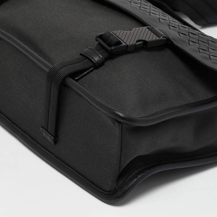 Pre Owned Bottega Veneta Black/Grey Intrecciato Leather and Nylon Messenger Bag