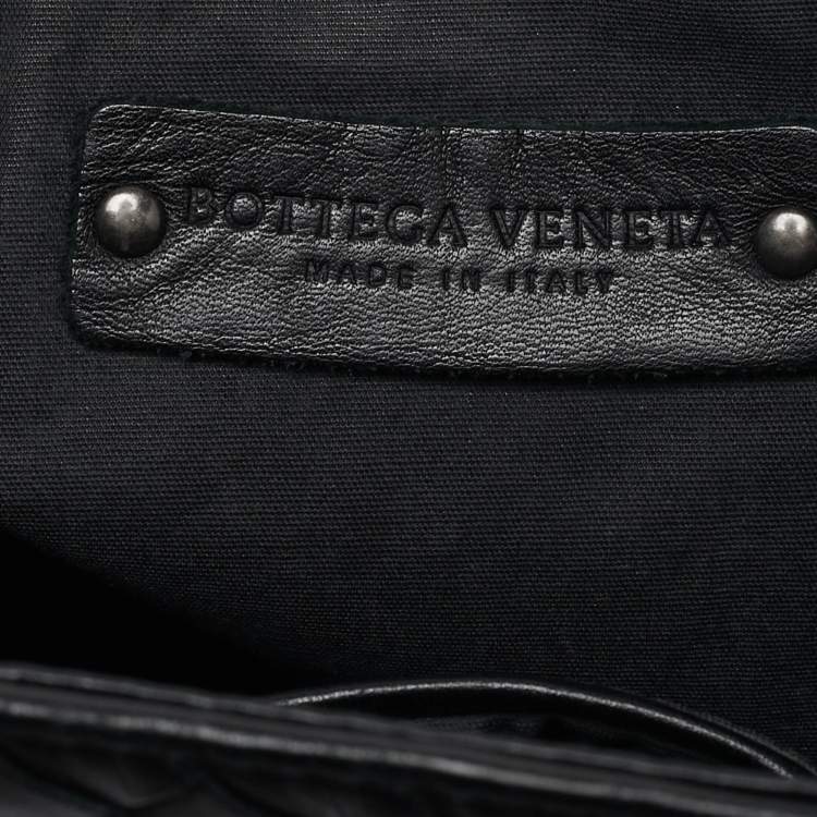 Pre Owned Bottega Veneta Black Intrecciato Leather Zip Flat Messenger Bag