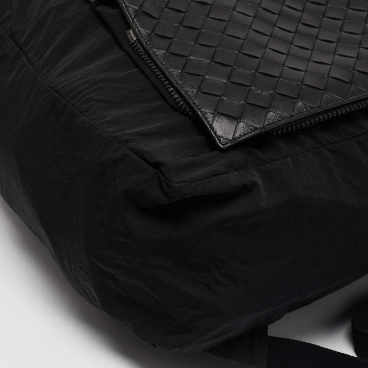 Pre Owned Bottega Veneta Black Intrecciato Leather and Nylon Foldable Backpack