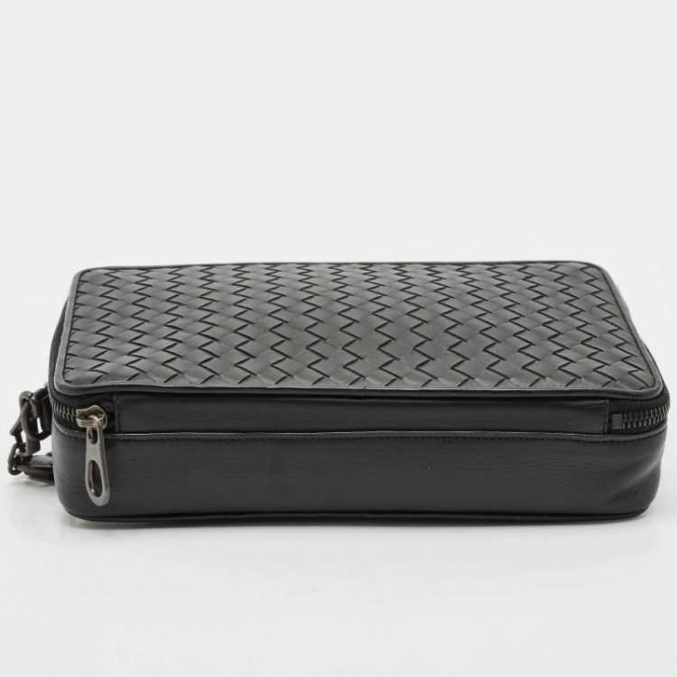 Pre Owned Bottega Veneta Black Intrecciato Leather Double Zip Wristlet Pouch