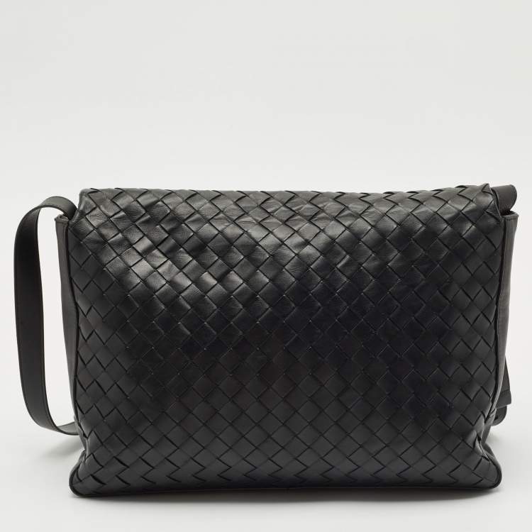 Pre Owned Bottega Veneta Black Intrecciato Leather Messenger Bag
