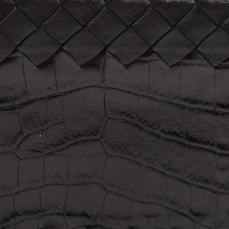 Pre Owned Bottega Veneta Black Intrecciato Leather Bifold Wallet