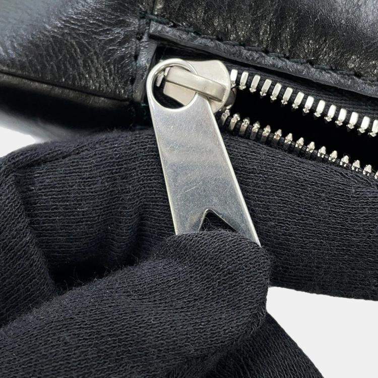 Pre Owned Bottega Veneta Maxi Intrecciato Cassette Sling Bag Black Leather Size Mini