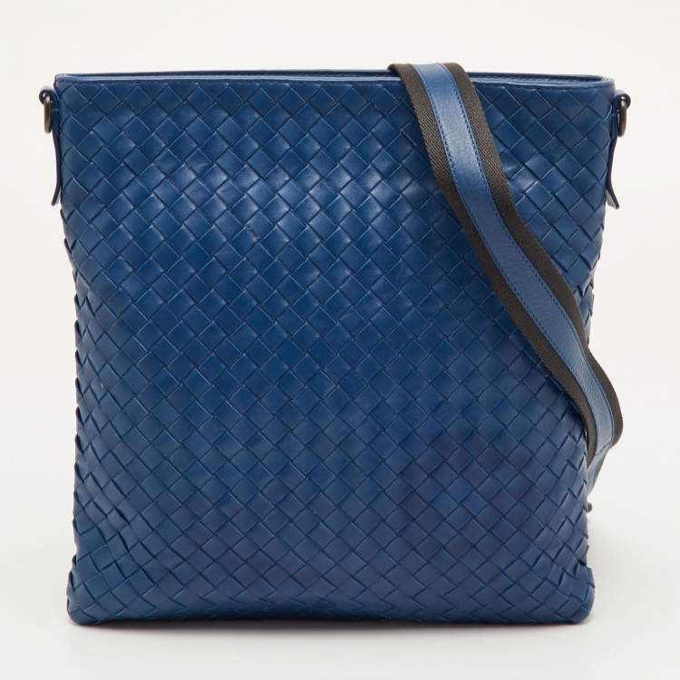 Pre Owned Bottega Veneta Blue Intrecciato Leather Messenger Bag