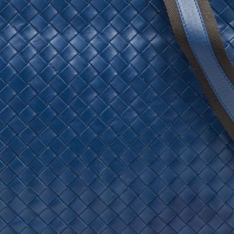 Pre Owned Bottega Veneta Blue Intrecciato Leather Messenger Bag