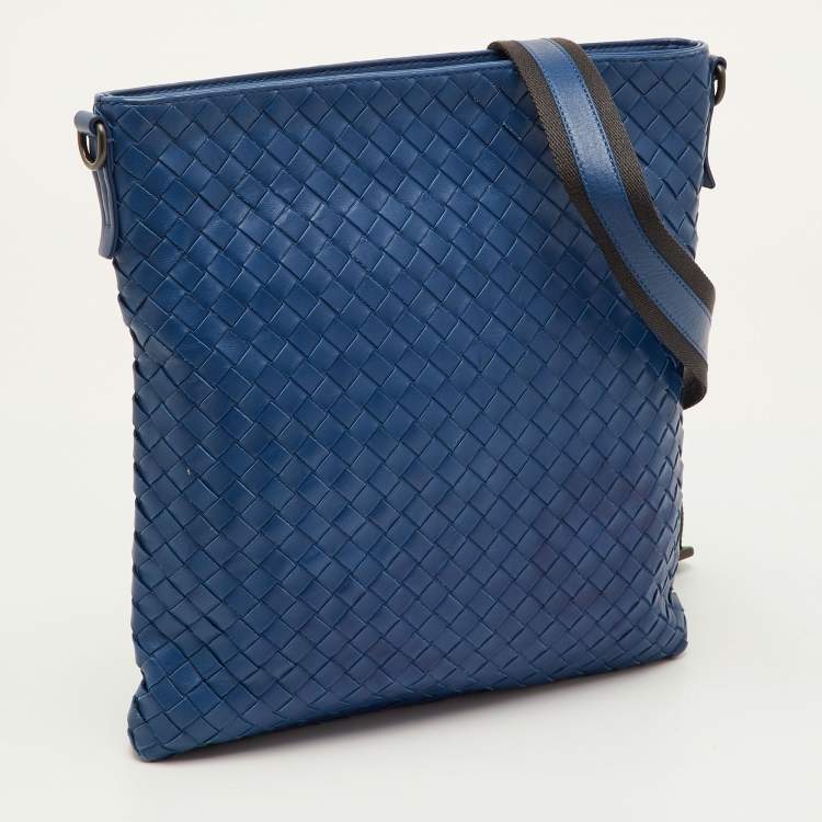 Pre Owned Bottega Veneta Blue Intrecciato Leather Messenger Bag