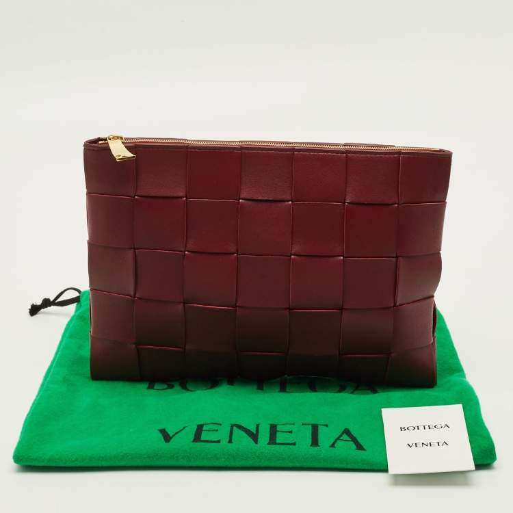 Pre Owned Bottega Veneta Cassette Burgundy Intreccio Leather Pouch