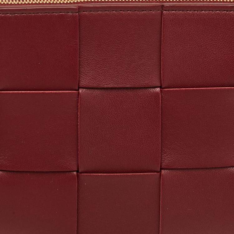 Pre Owned Bottega Veneta Cassette Burgundy Intreccio Leather Pouch