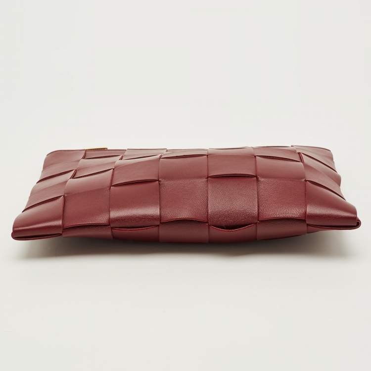 Pre Owned Bottega Veneta Cassette Burgundy Intreccio Leather Pouch