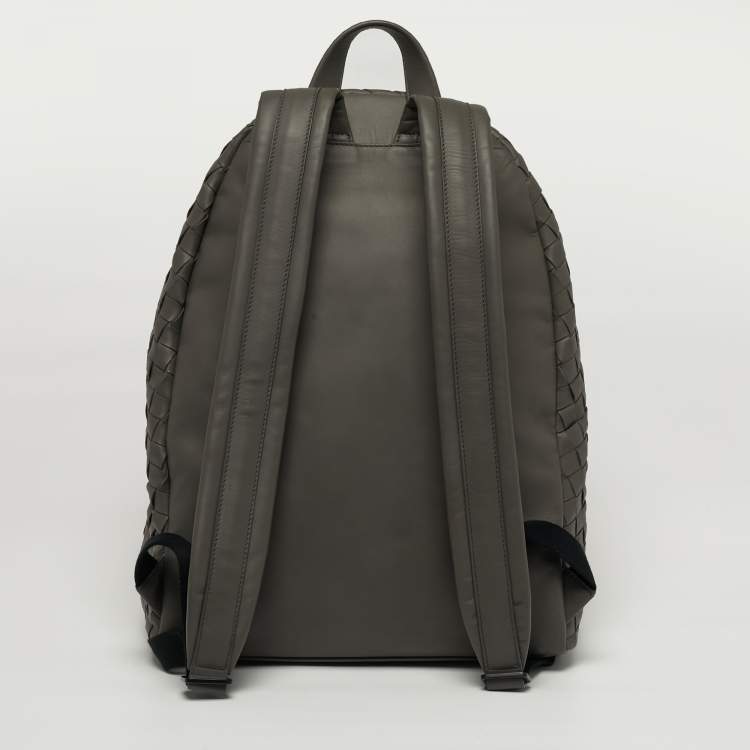 Pre Owned حقيبة ظهر بوتيغا فينيتا جلد انتريشياتو رمادية