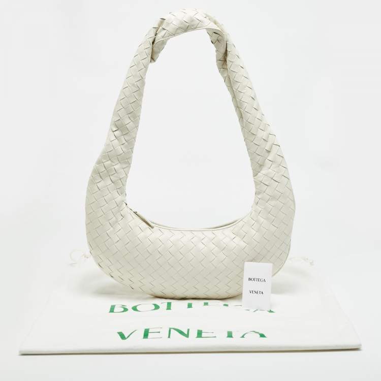 مملوكة مسبقًا Bottega Veneta Buddy Off White Intrecciation Leather Crossbody Bag