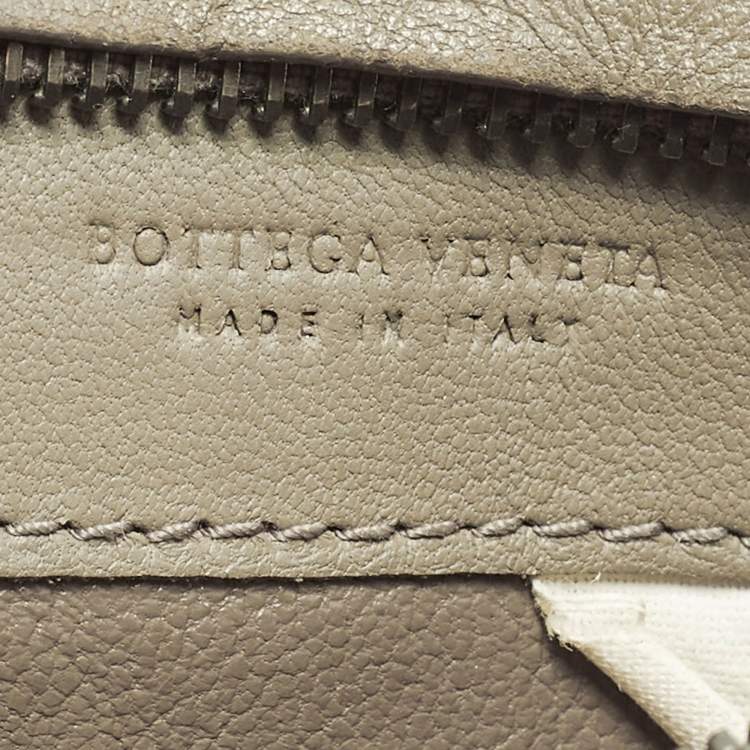 Pre Owned Bottega Veneta Beige Intrecciato Leather Zip Card Holder