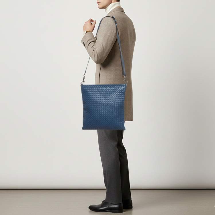 Pre Owned Bottega Veneta Blue/Black Intrecciato Leather Messenger Bag