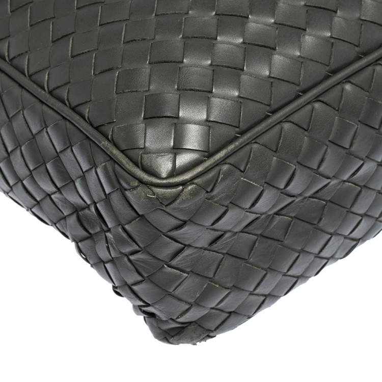 Pre Owned Bottega Veneta Grey Intrecciato Leather Grommet Strap Messenger Bag