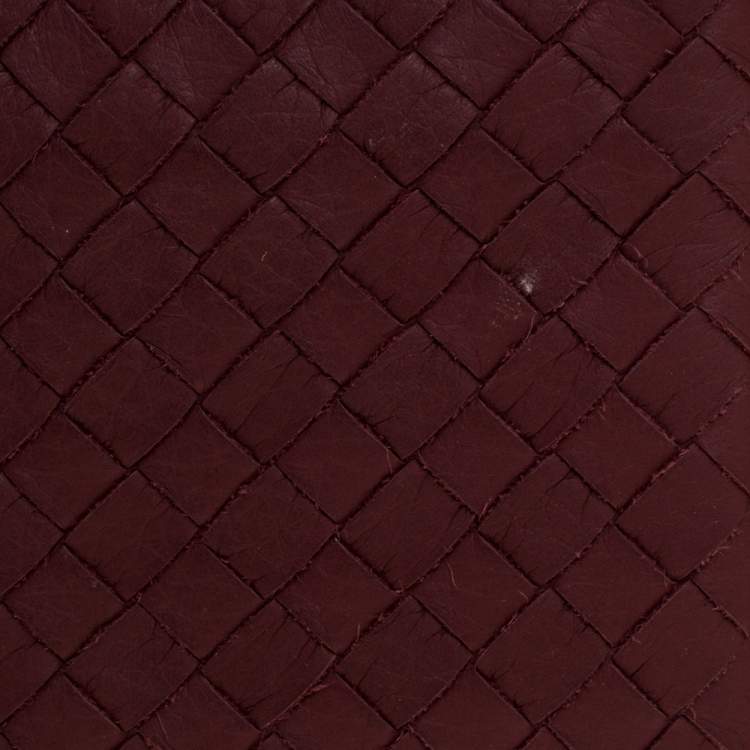 Pre Owned Bottega Veneta Maroon Intrecciato Leather Bifold Wallet