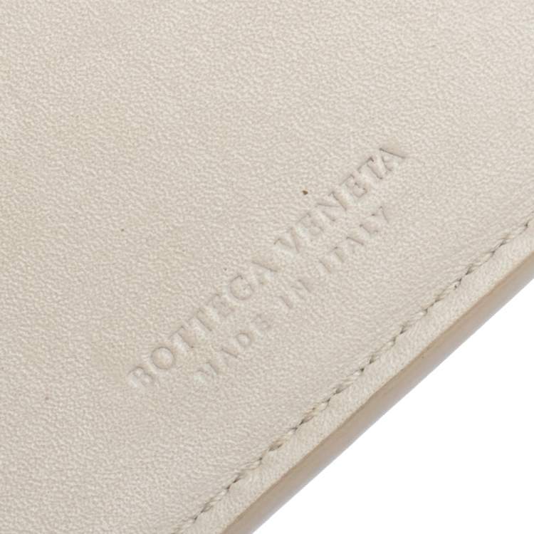 Pre Owned Bottega Veneta Off White Intrecciato Leather Bifold Wallet