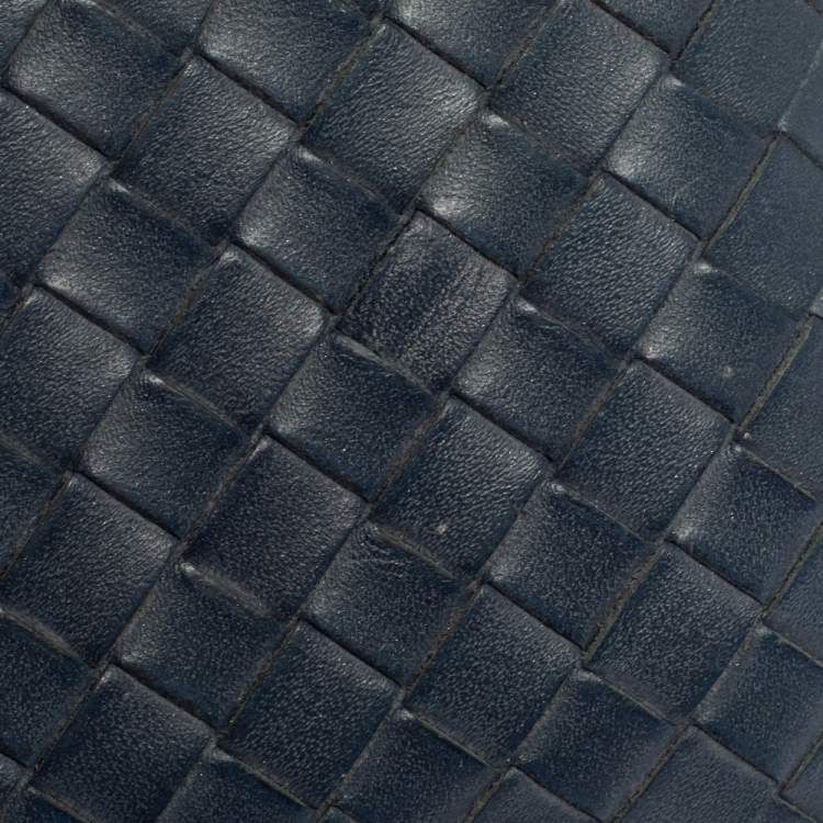 Pre Owned Bottega Veneta Blue Intrecciato Leather Bifold Wallet