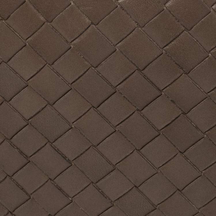 Pre Owned Bottega Veneta Beige Intrecciato Leather Bifold Wallet
