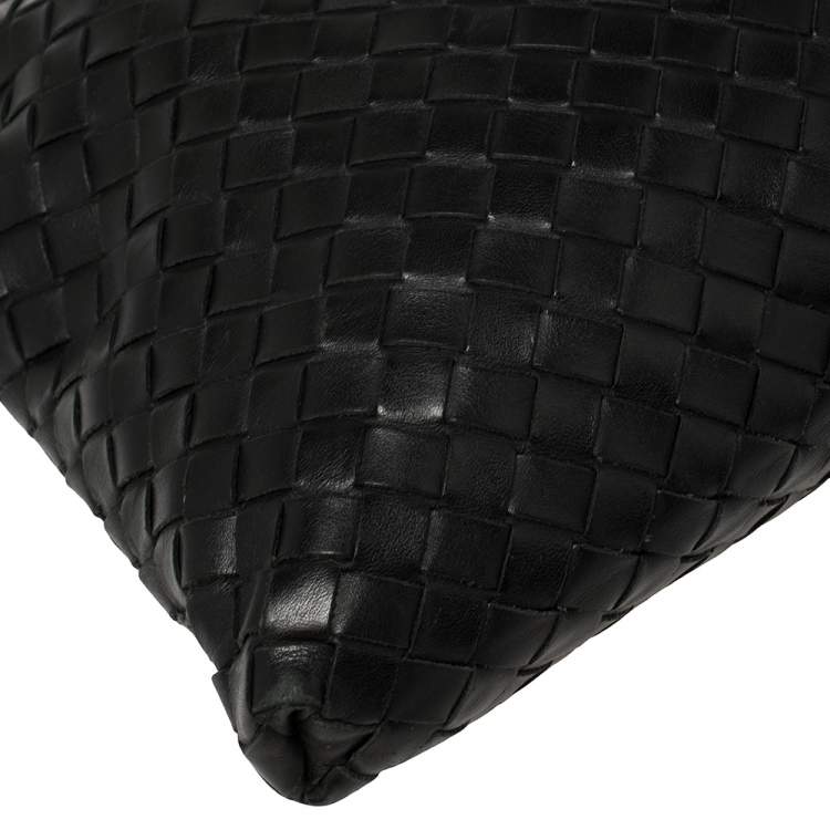 Pre Owned Bottega Veneta Black Intrecciato Leather Messenger Bag