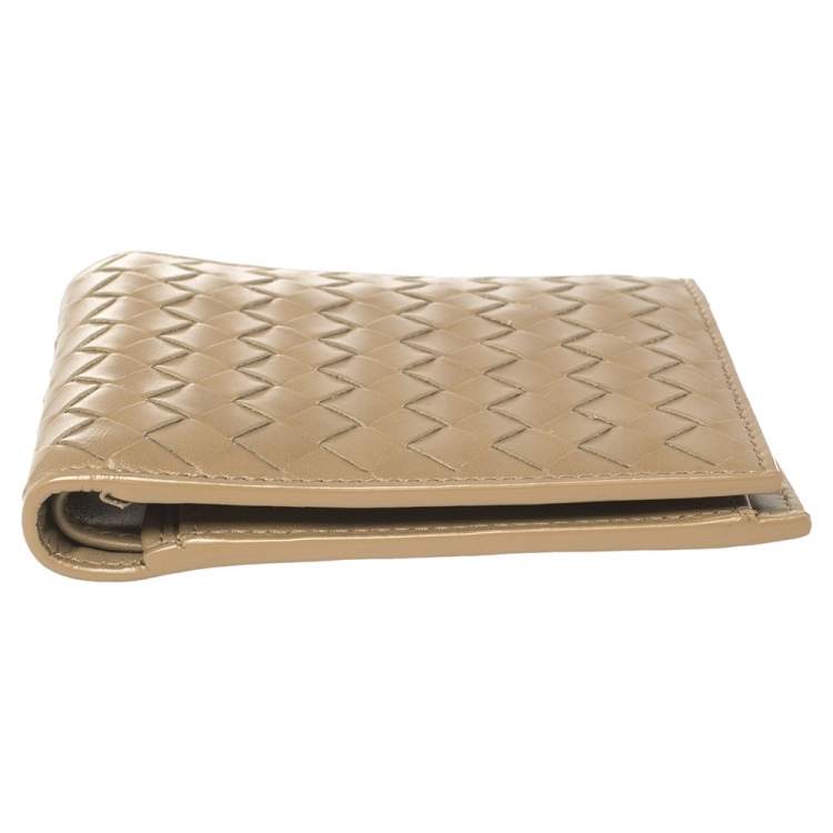 Pre Owned Bottega Veneta Beige Intrecciato Leather Bifold Wallet