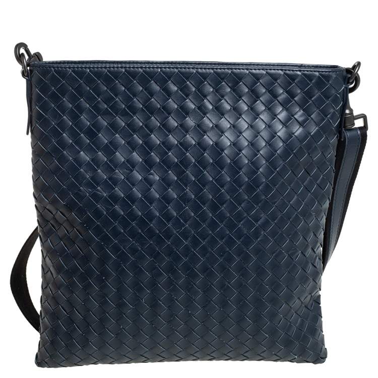 Pre Owned Bottega Veneta Blue Intrecciato Leather Messenger Bag