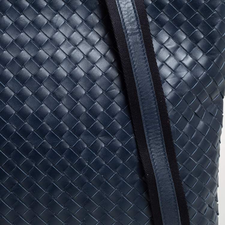 Pre Owned Bottega Veneta Blue Intrecciato Leather Messenger Bag