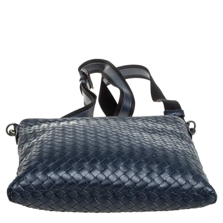 Pre Owned Bottega Veneta Blue Intrecciato Leather Messenger Bag