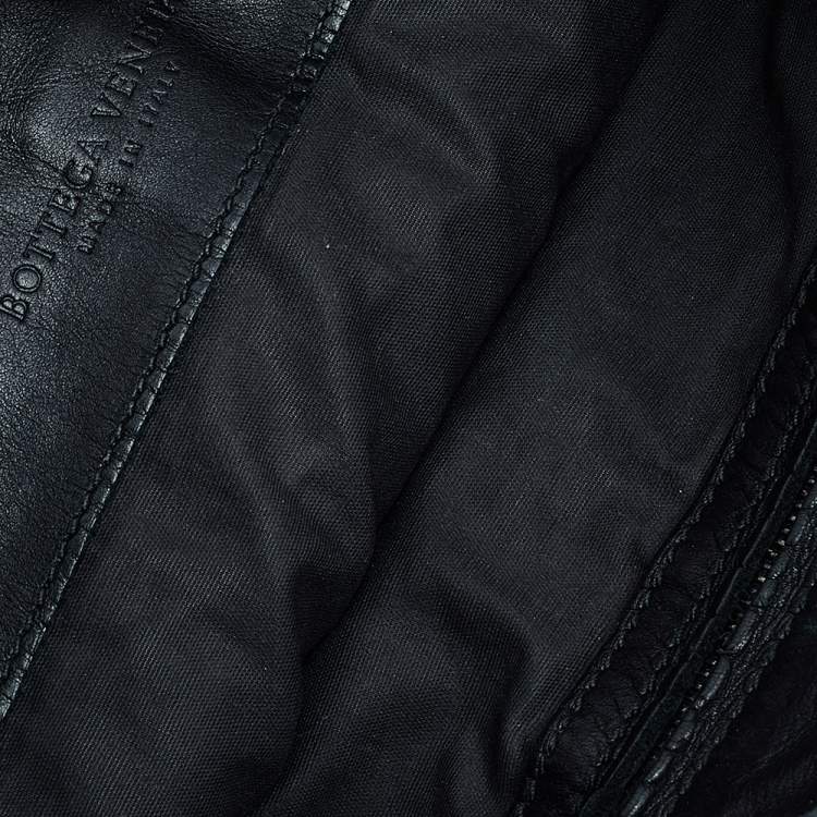 مملوكة مسبقًا Bottega Veneta Black Intrecciato Leather Messenger Bag